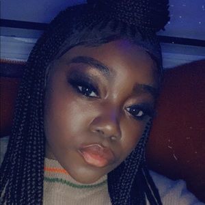 Meet your Posher, Kelli